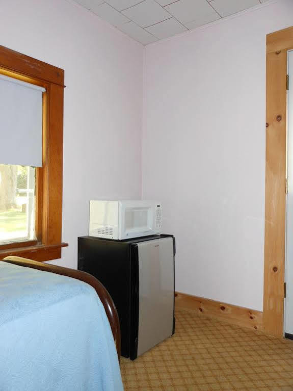 Katahdin Cabins Hotel Millinocket Luaran gambar