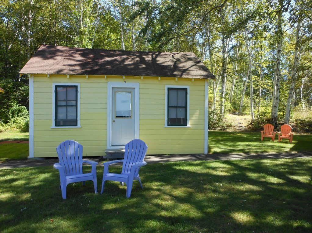 Katahdin Cabins Hotel Millinocket Luaran gambar