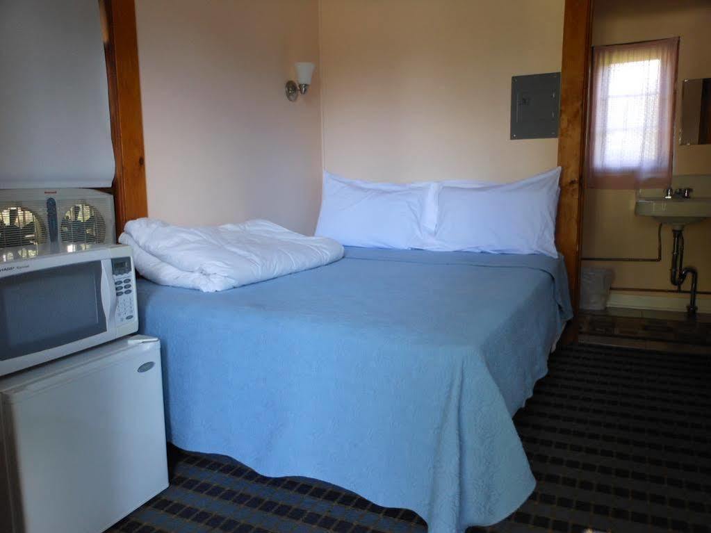 Katahdin Cabins Hotel Millinocket Luaran gambar